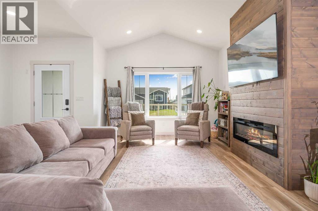 248 Westview Crescent W - Image 6