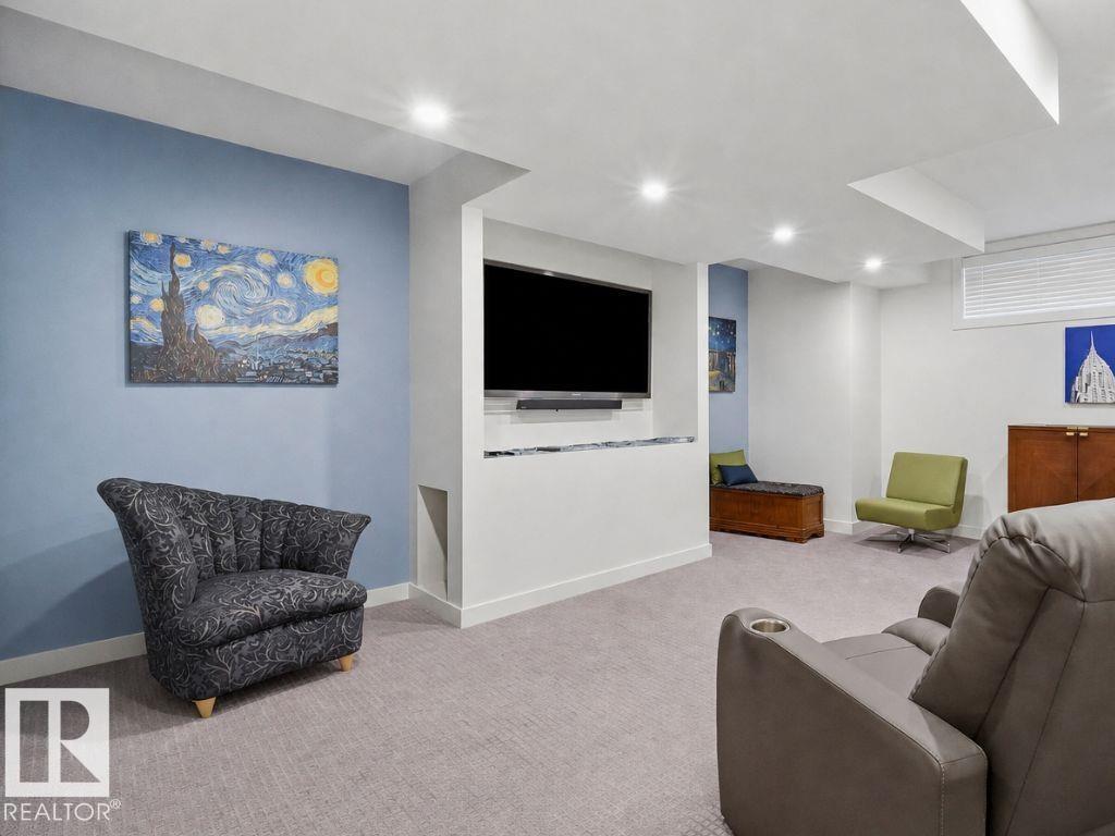 10433 140 ST NW - 33