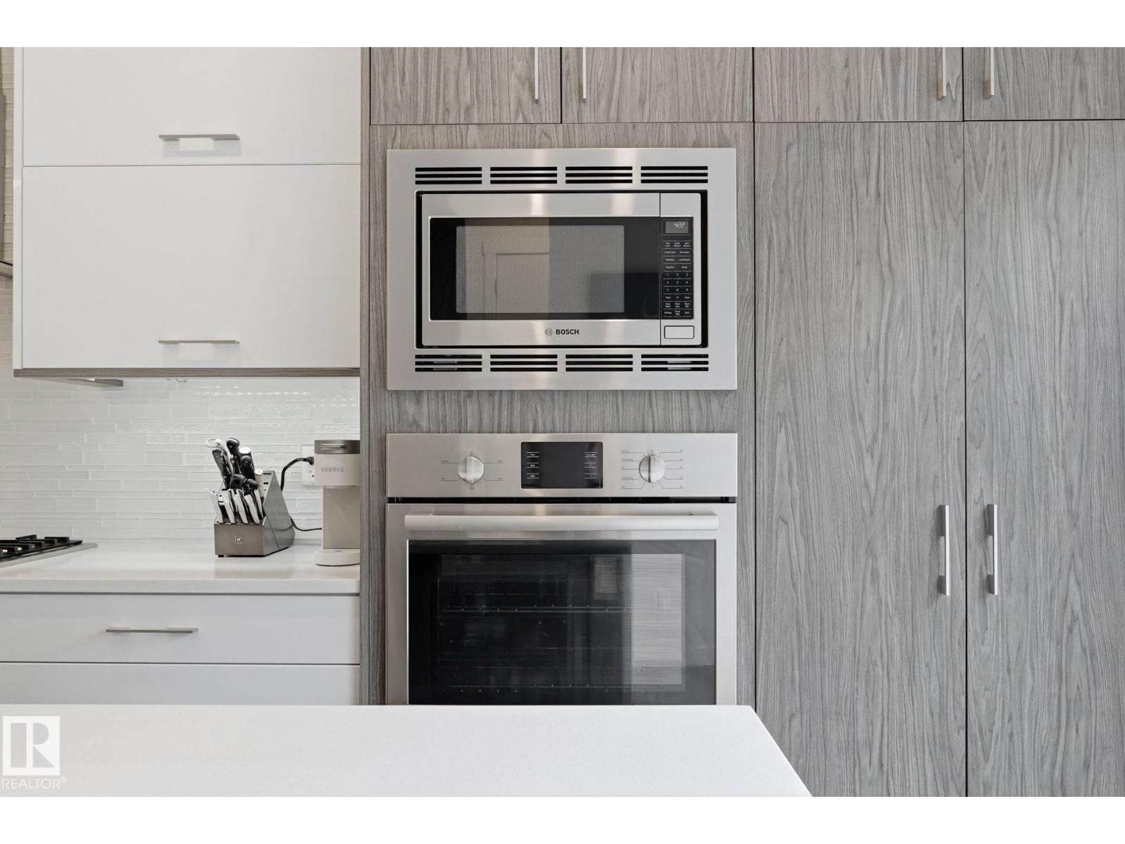 10433 140 ST NW - 14