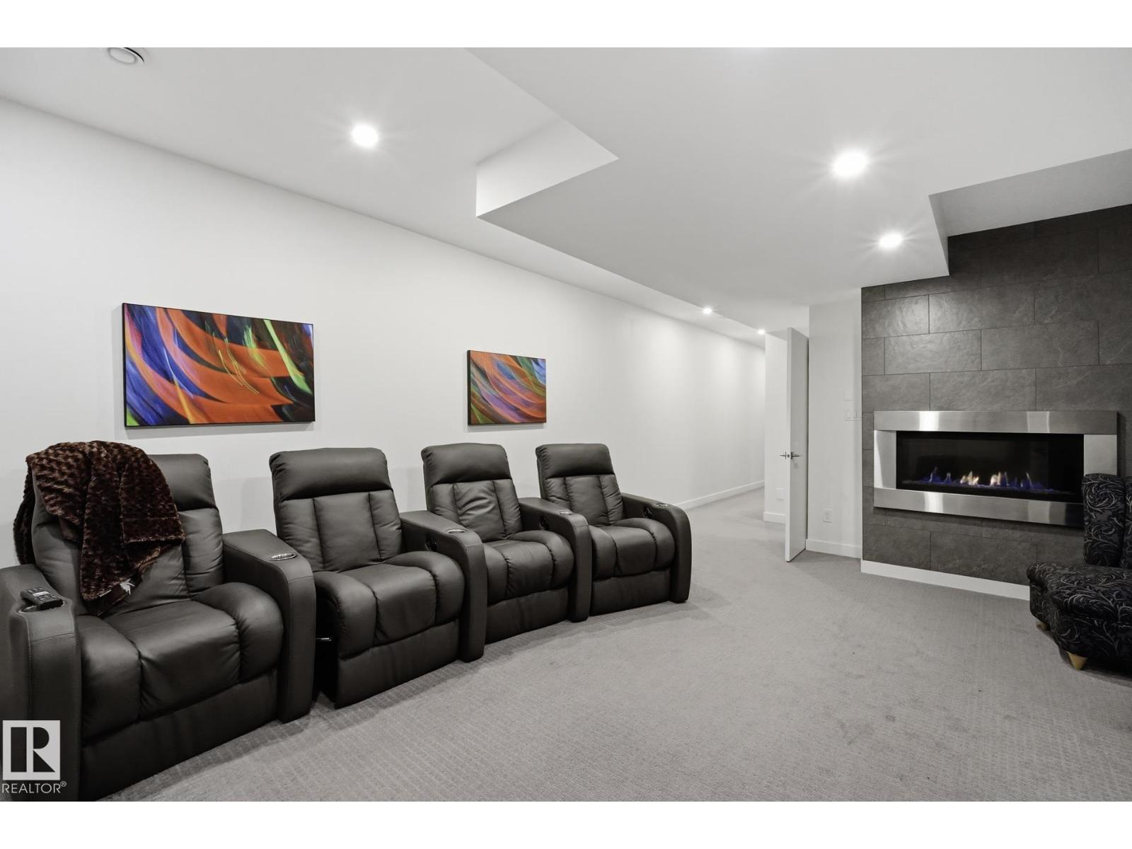 10433 140 ST NW - 34