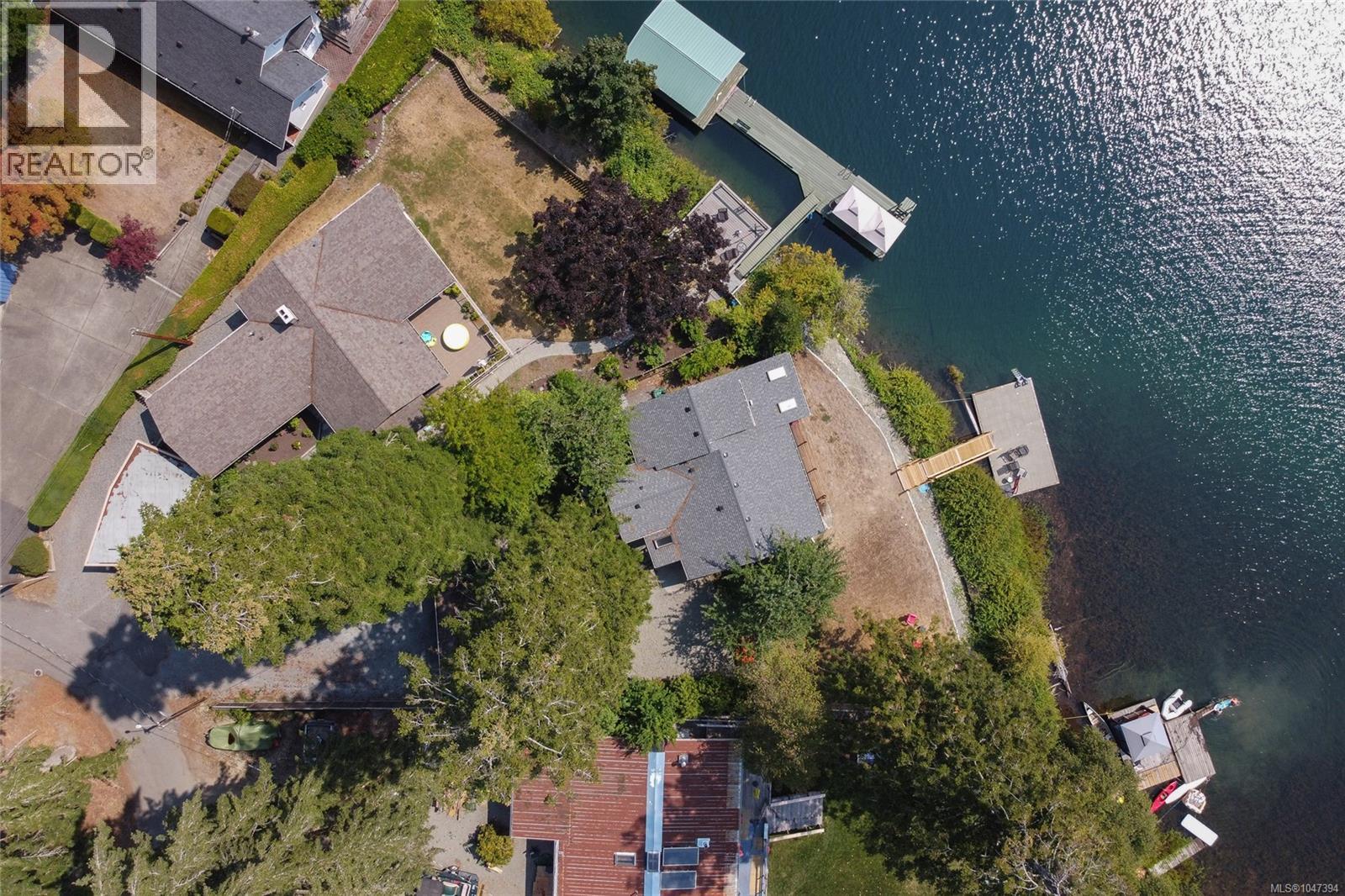 62 Gordon Rd, Lake Cowichan