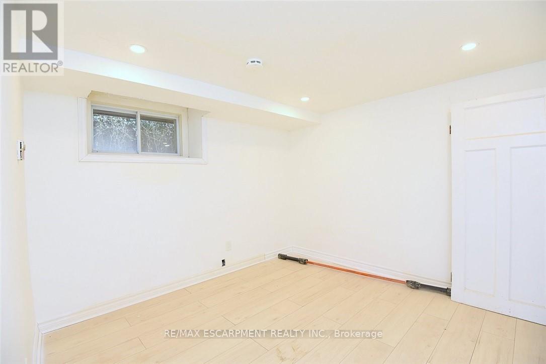 103 SHERMAN AVENUE S - Image 34