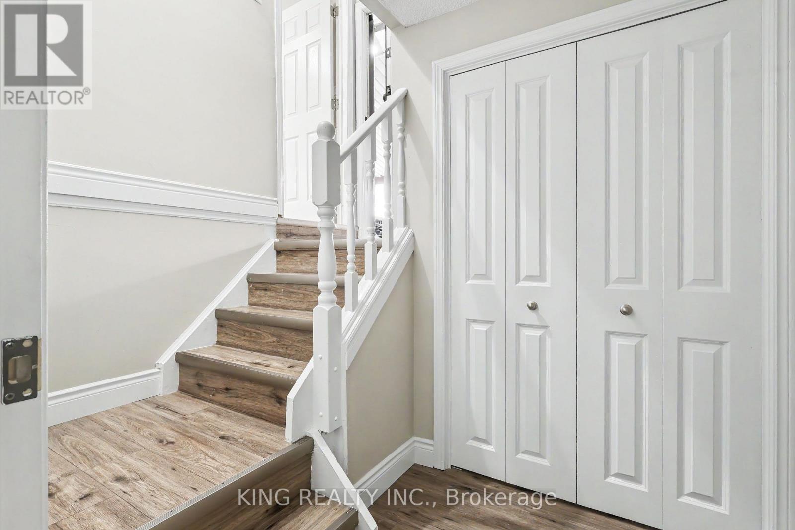 287 PORTSMOUTH CRESCENT E - 24