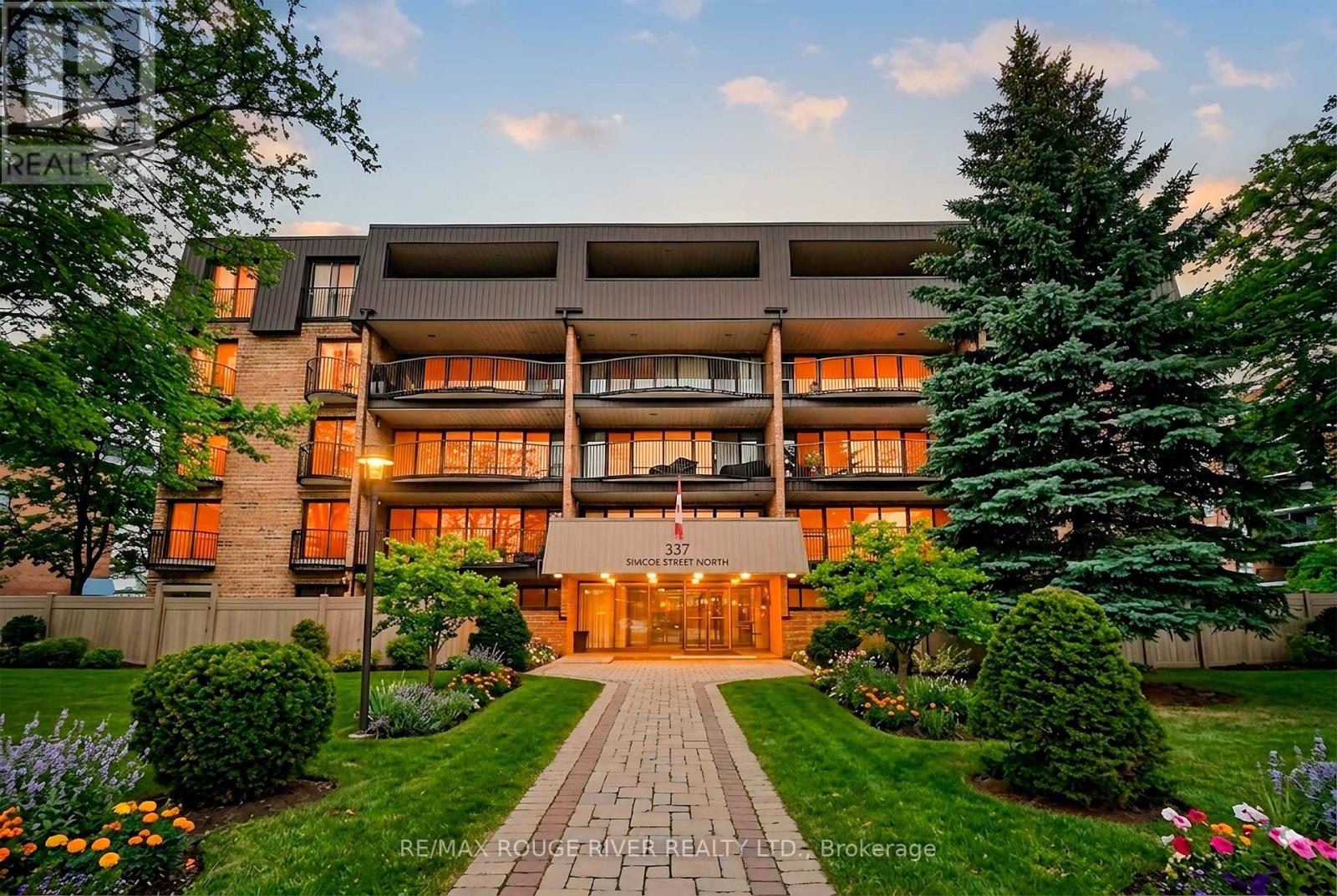 #401 337 SIMCOE STREET - 1