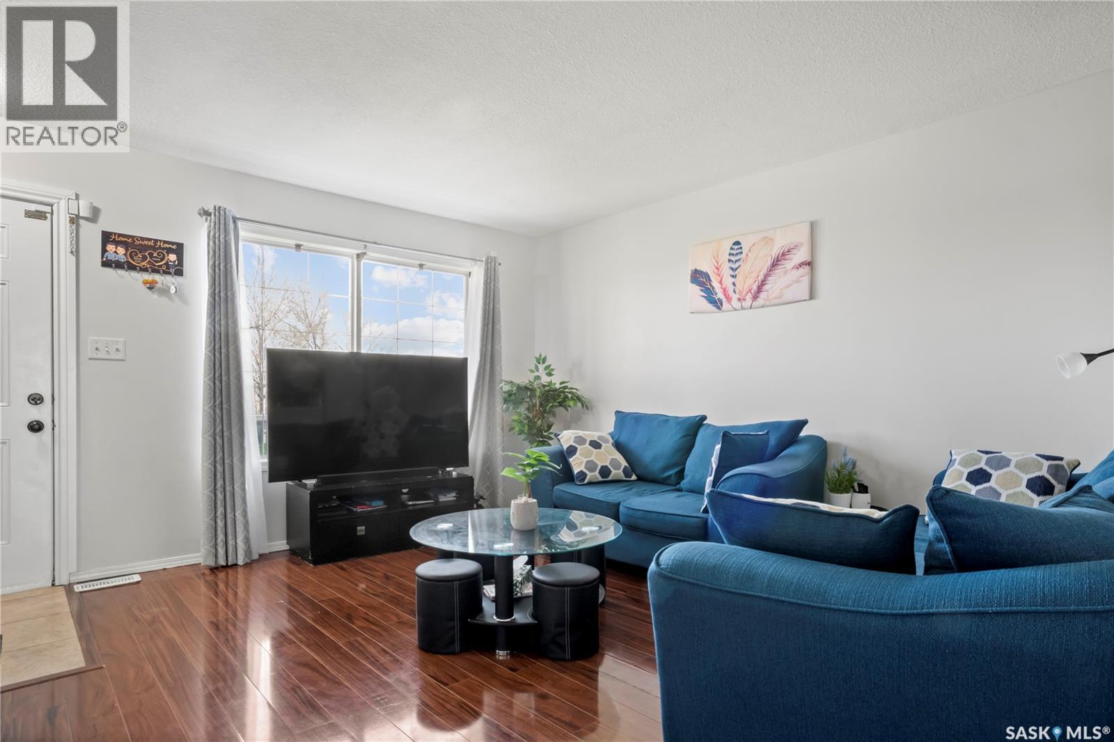 1402 10th AVENUE E - 7