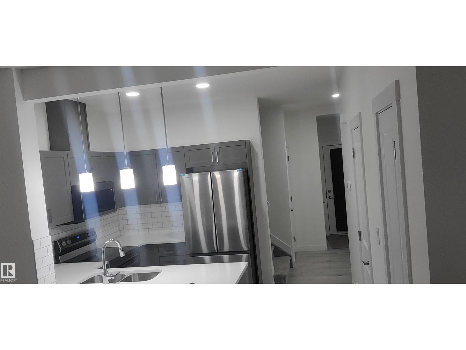 #48 2710 66 ST SW - 2