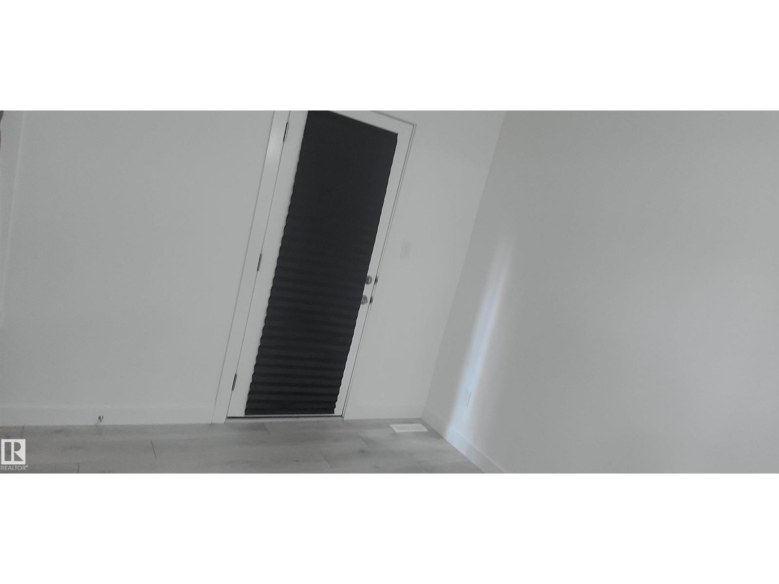 #48 2710 66 ST SW - 4