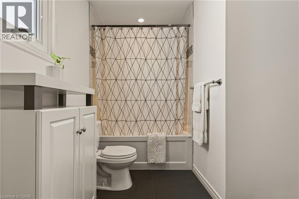 1576 RILEY Avenue - Image 28