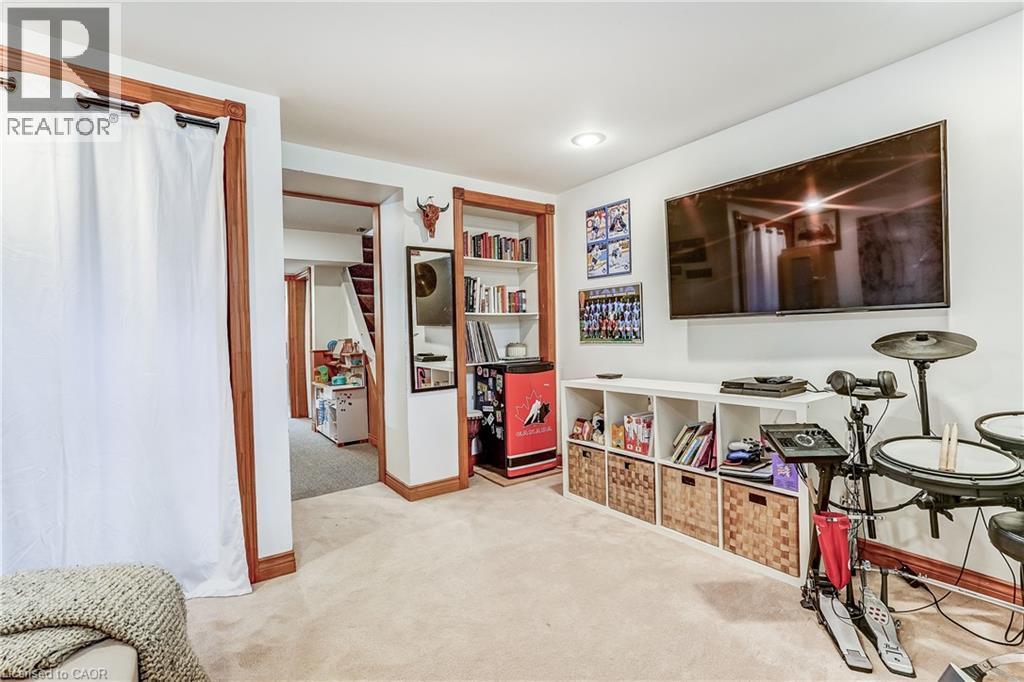 2488 BROOKHURST Road - Image 39
