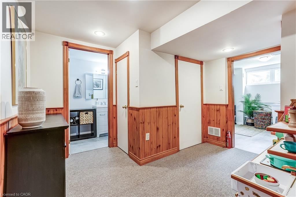 2488 BROOKHURST Road - Image 36