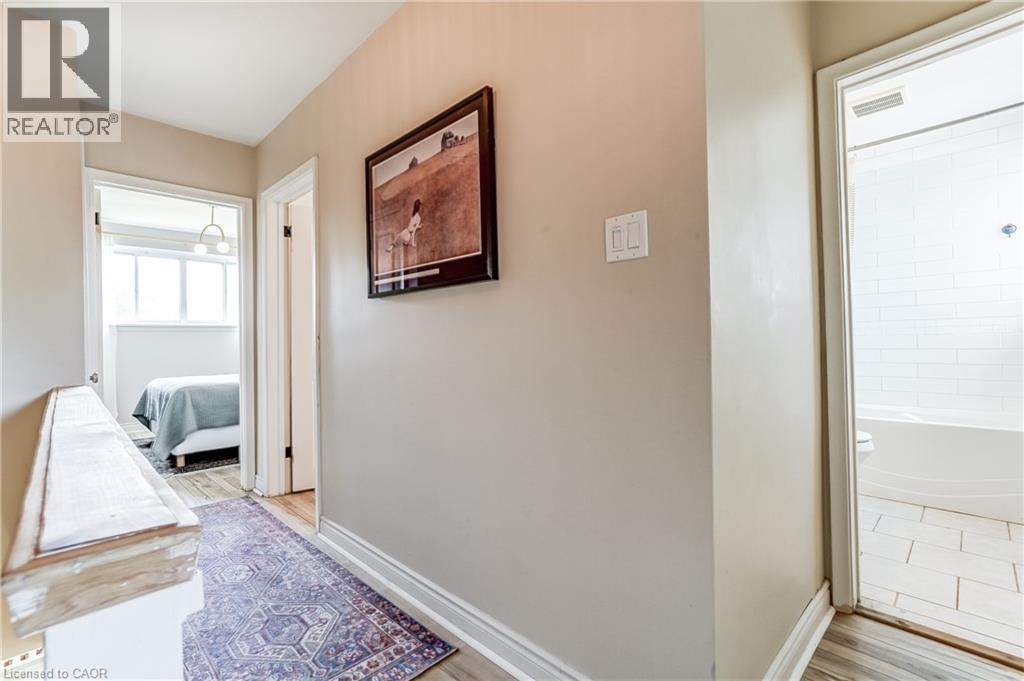 2488 BROOKHURST Road - Image 25