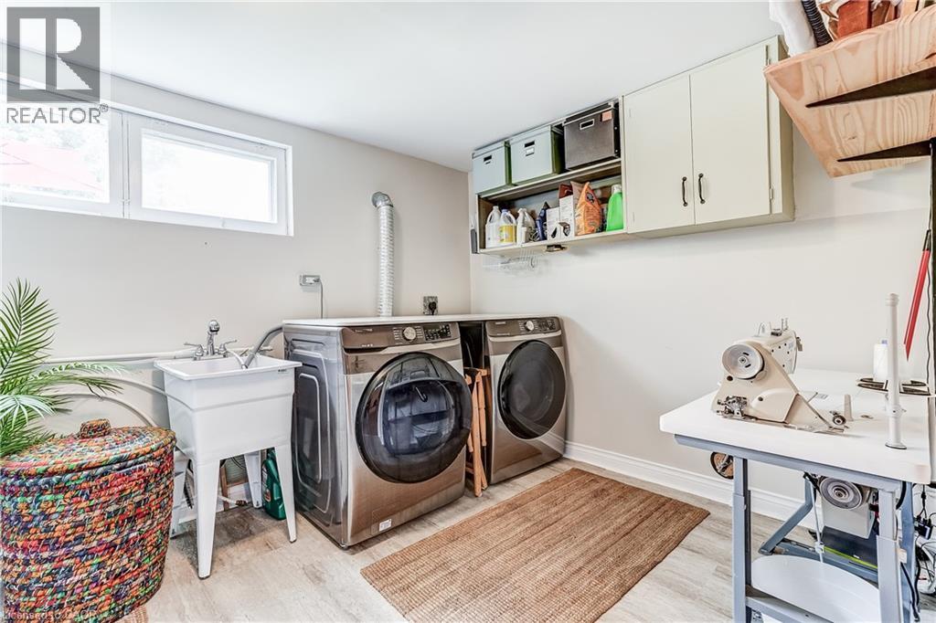 2488 BROOKHURST Road - Image 41