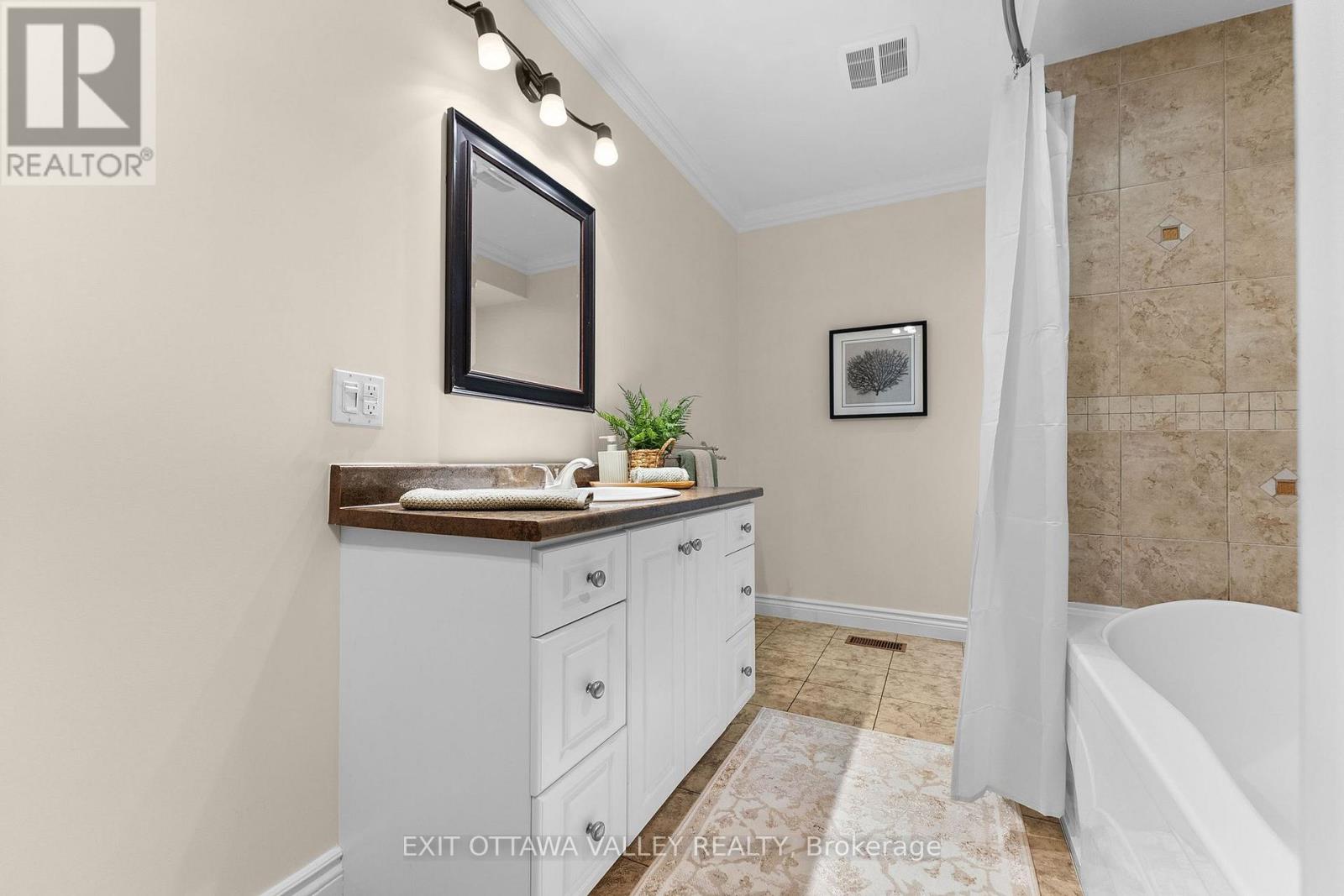 164 MAPLE AVENUE - Image 15