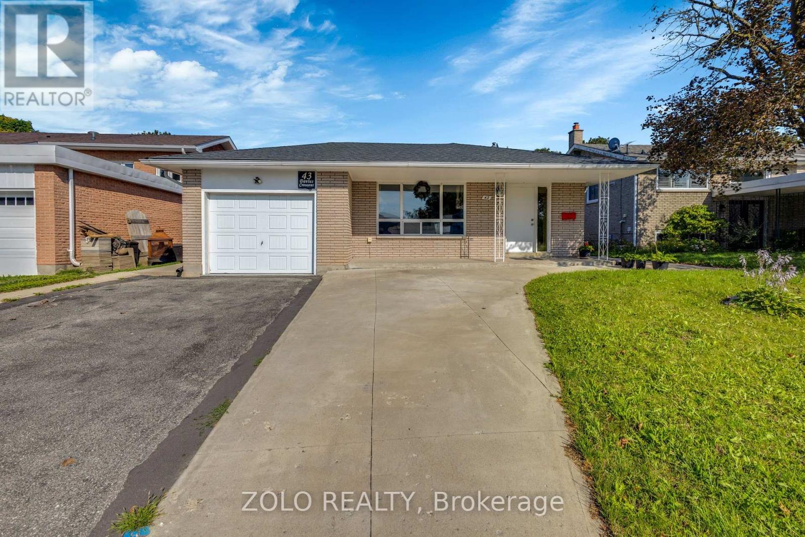 43 DAVIES CRESCENT - 3