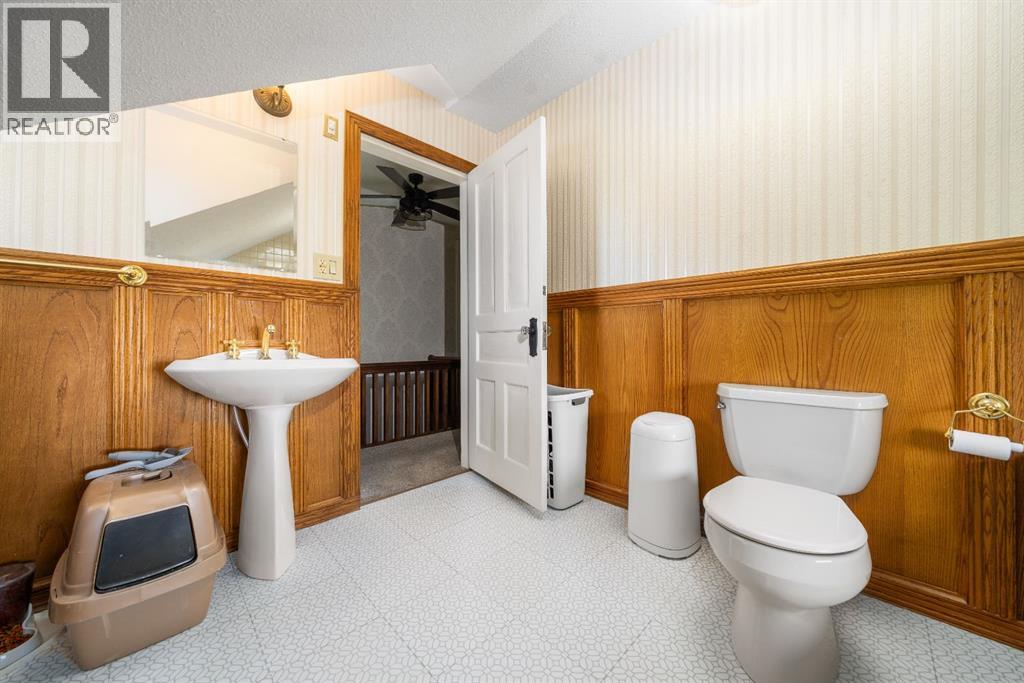 340 5 Street SE - Image 32