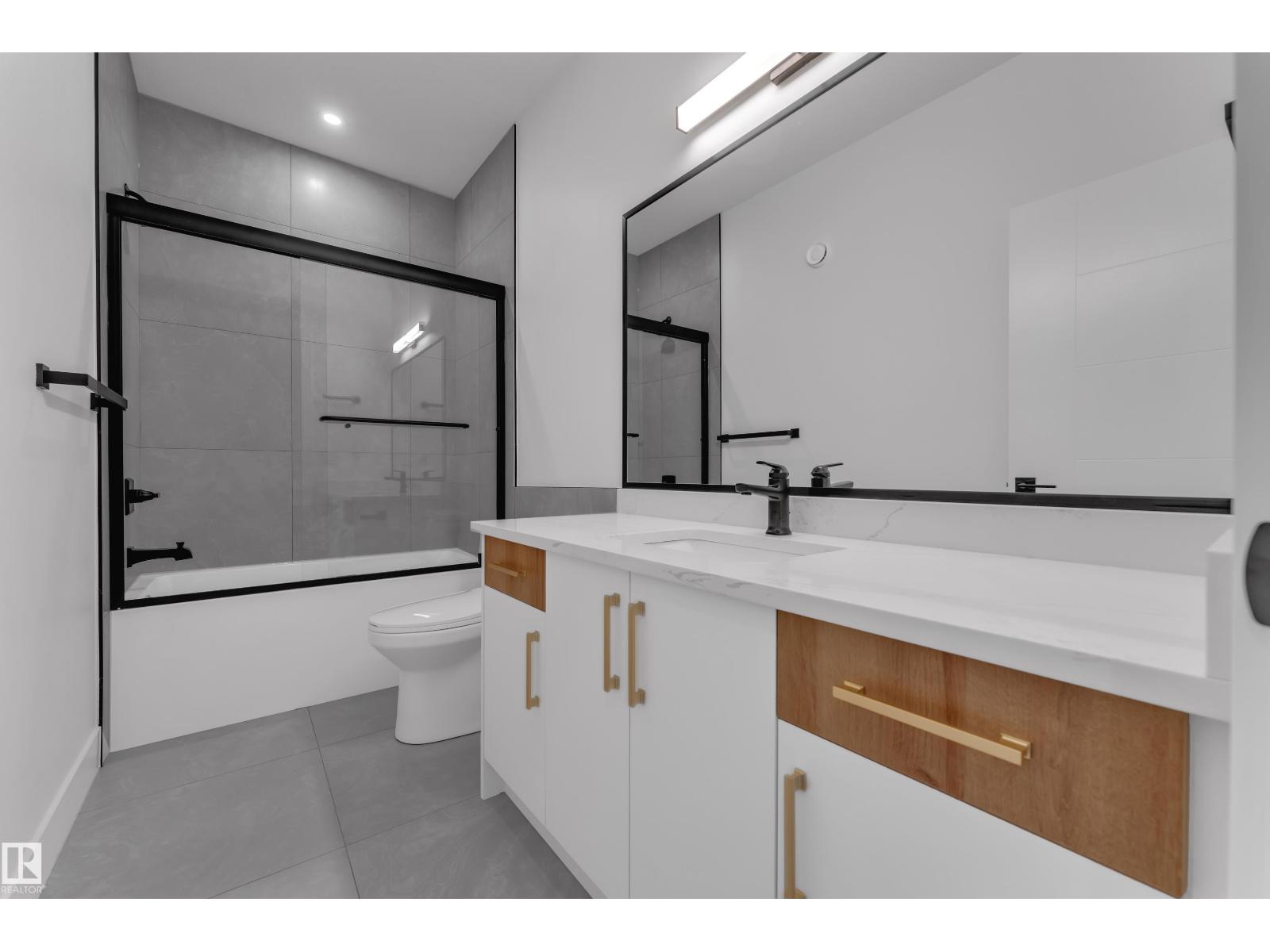 764 ASTORIA WY - Image 33