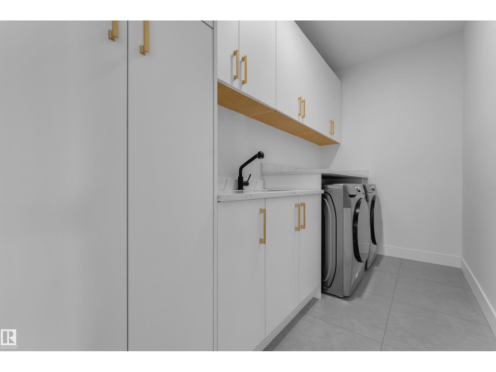 764 ASTORIA WY - Image 34
