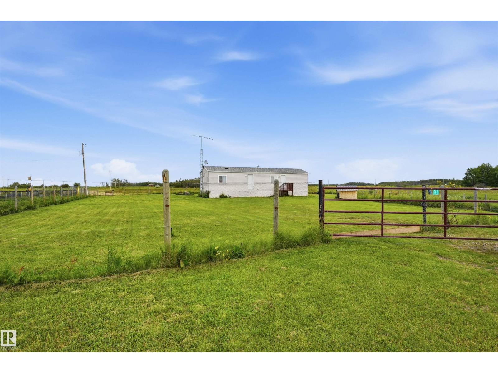 #173 53219 Range Rd 145 - 2