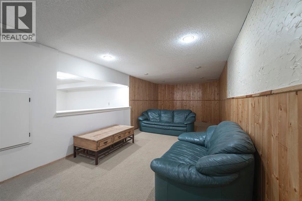 118 Dickins Close, Fort McMurray
