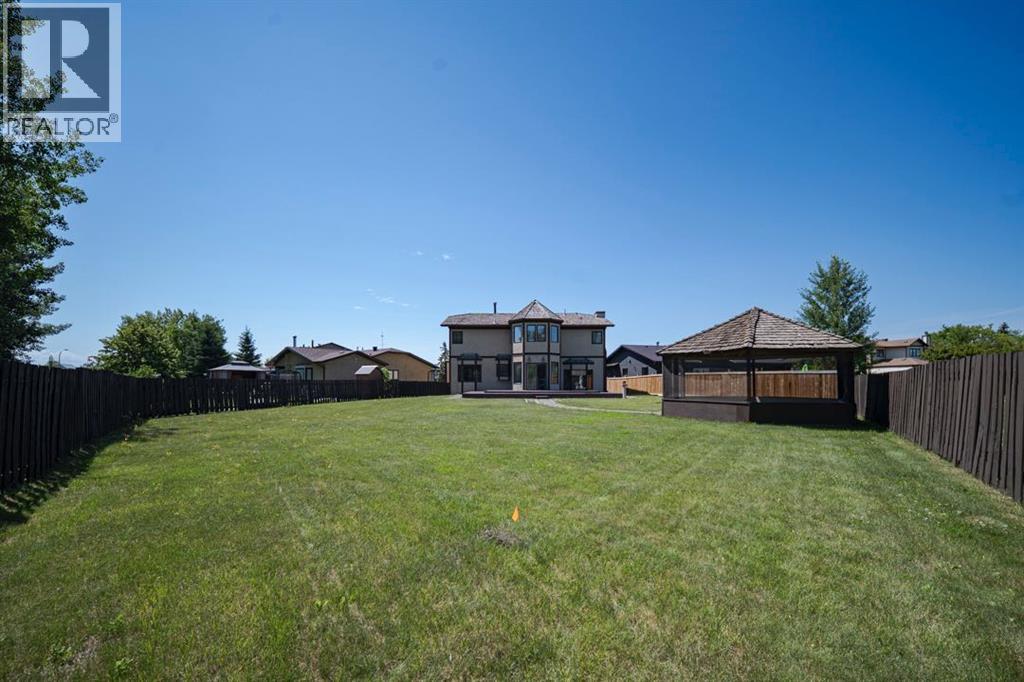 118 Dickins Close, Fort McMurray