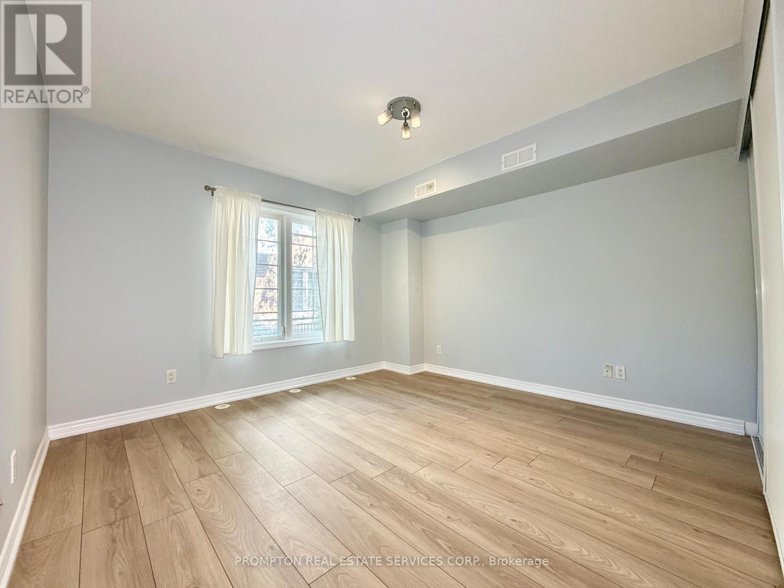 #11 285 ANTIBES DRIVE - Image 23