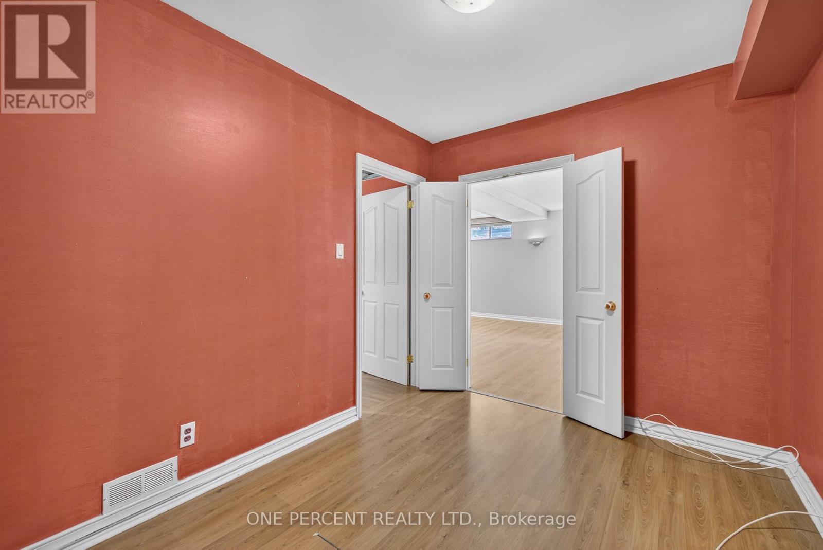 6 WINDCHIME CRESCENT - 40