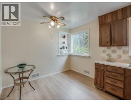 720 Third Street, Nelson, BC V1L2R2 Photo 9