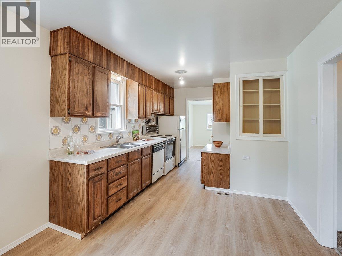 720 Third Street - 4