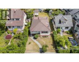 720 Third Street, Nelson, BC V1L2R2 Photo 33