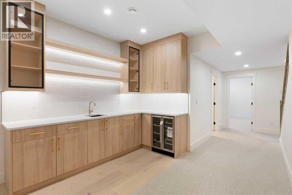 528 52 Avenue SW - 40
