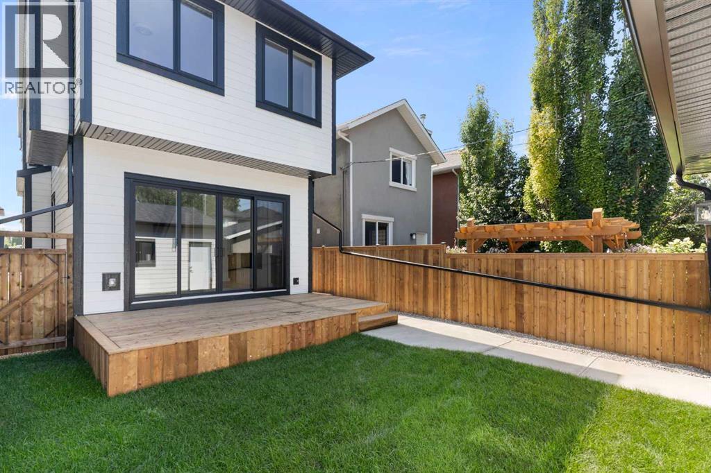 528 52 Avenue SW - 46