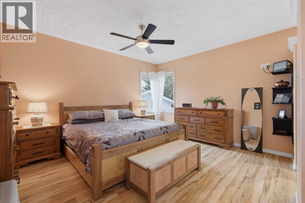 5408 64A Street Close - 18