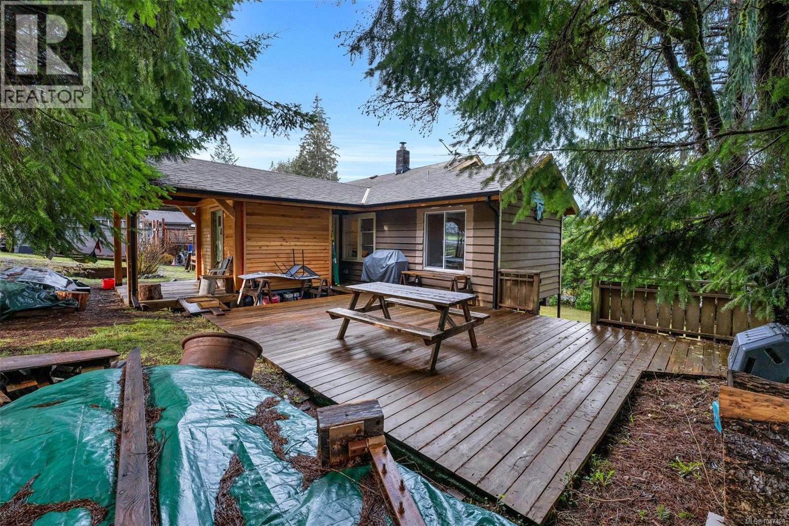 17002 Wickanninish Rd, Port Renfrew