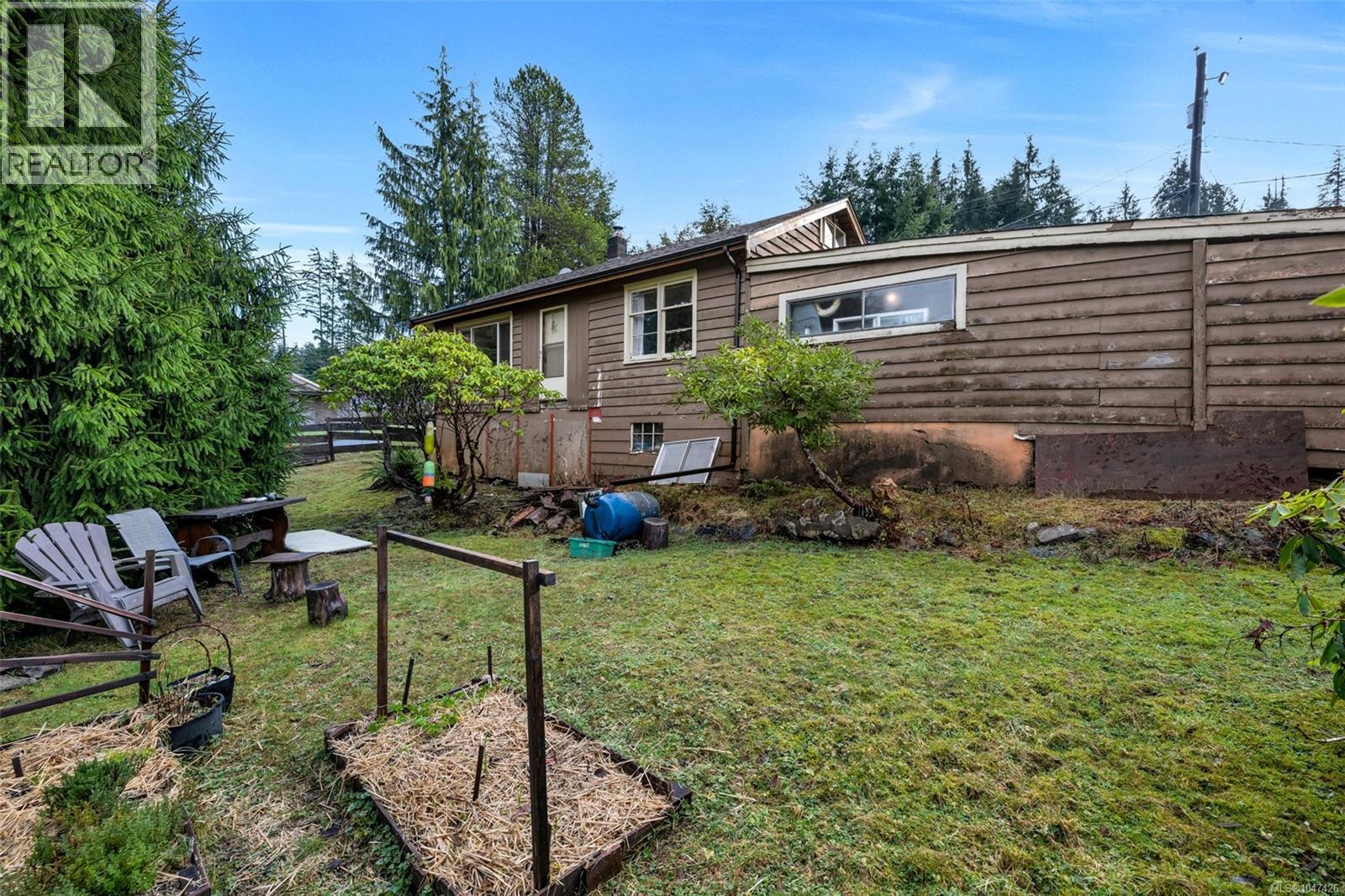 17002 Wickanninish Rd, Port Renfrew