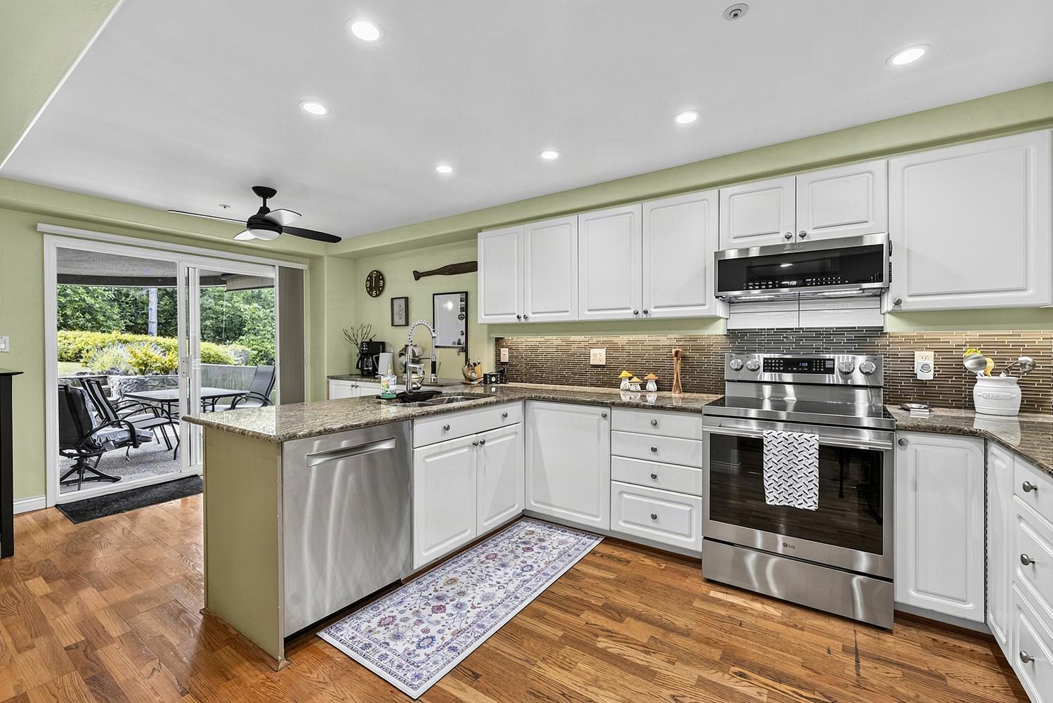 203 1725 128 STREET, Surrey