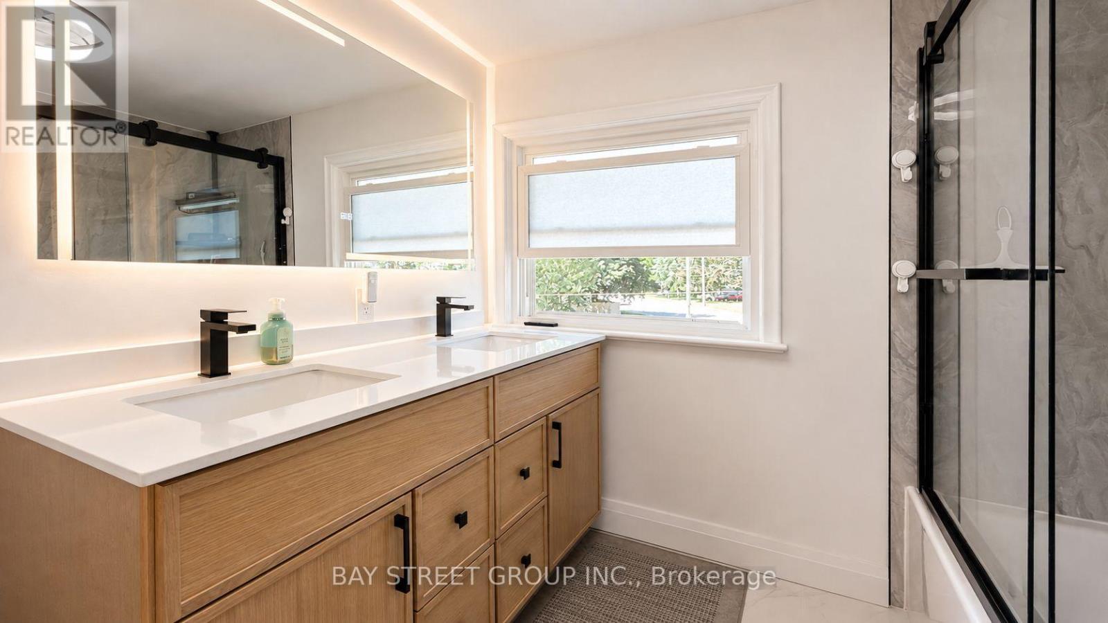 3 PARKSIDE DRIVE - Image 24