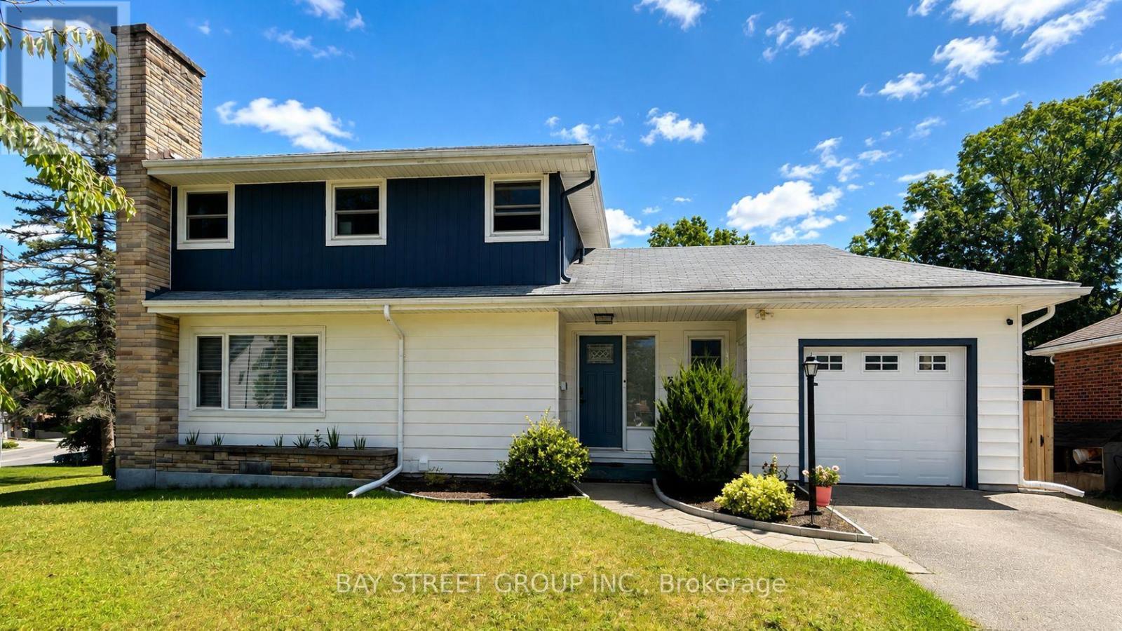 3 PARKSIDE DRIVE - 37