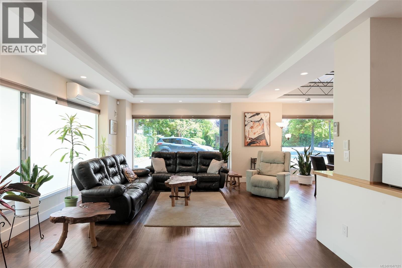 #105 2245 James White Blvd - 9