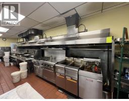 101 22805 Lougheed Highway, Maple Ridge, BC V2X2V7 Photo 7