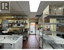 101 22805 Lougheed Highway, Maple Ridge, BC V2X2V7 Photo 8