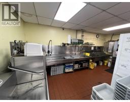 101 22805 Lougheed Highway, Maple Ridge, BC V2X2V7 Photo 9