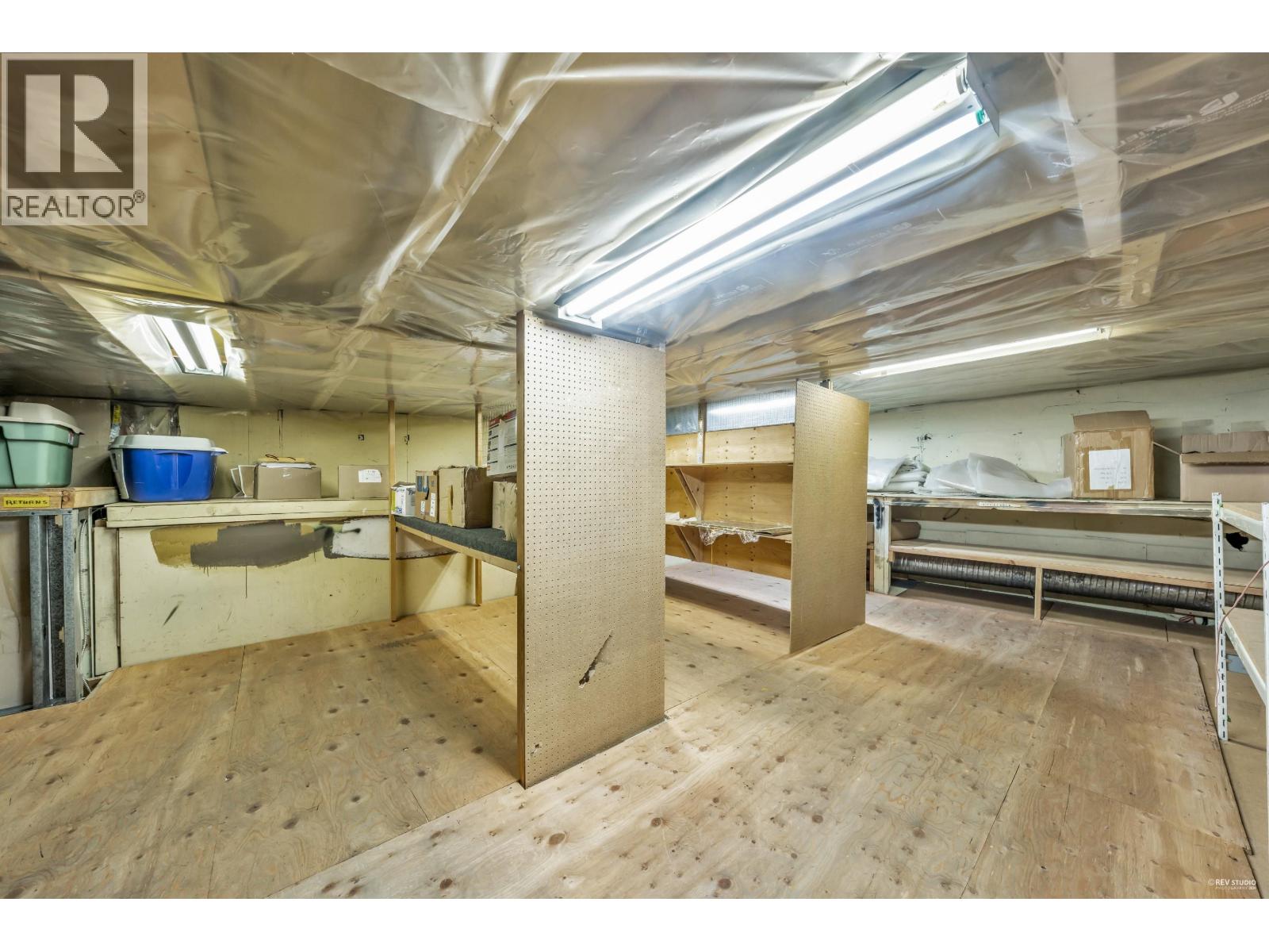3607 W BROADWAY, Vancouver