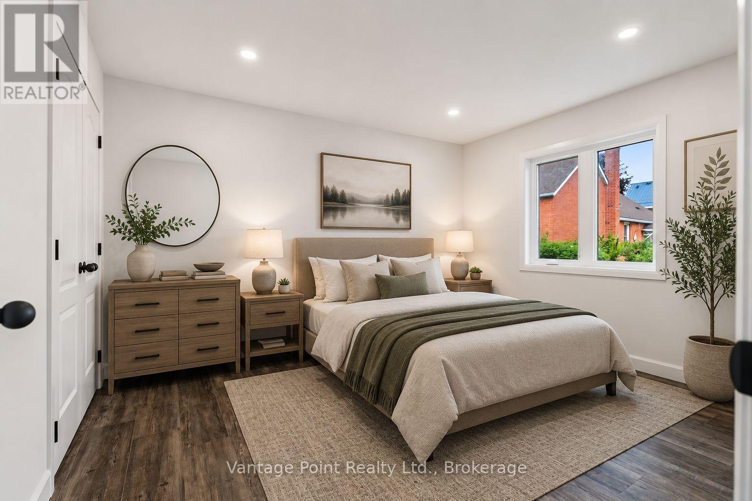 307 1ST AVENUE S - 23