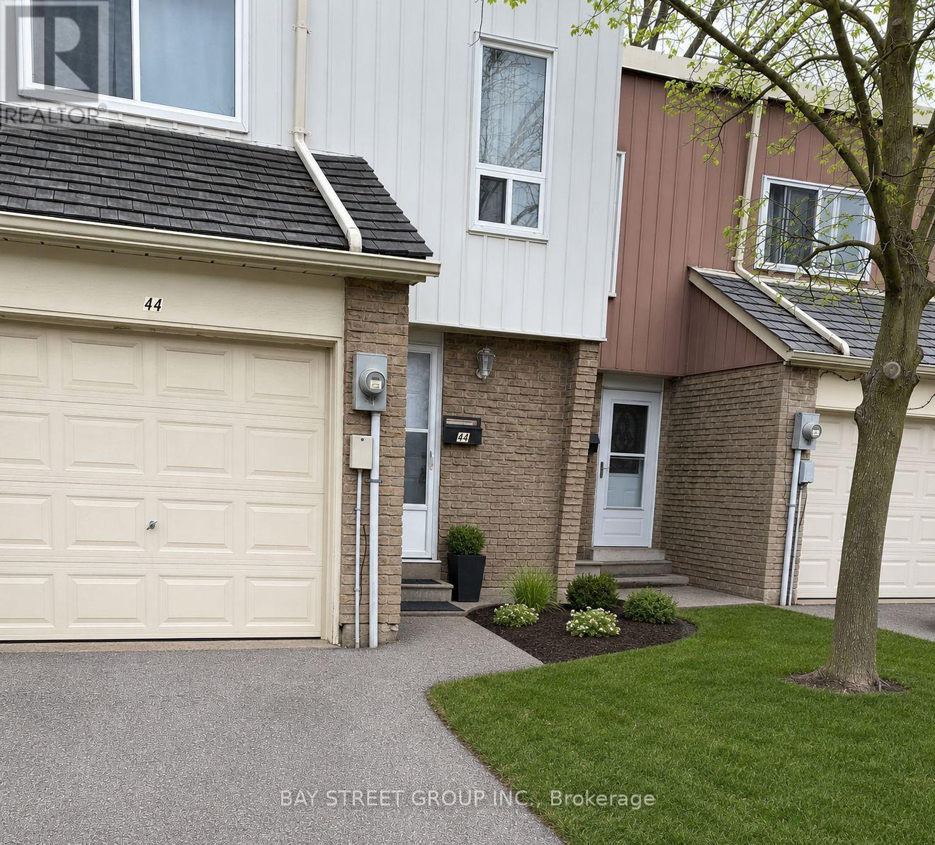 Property for sale at 44 WOODY VINE WAY