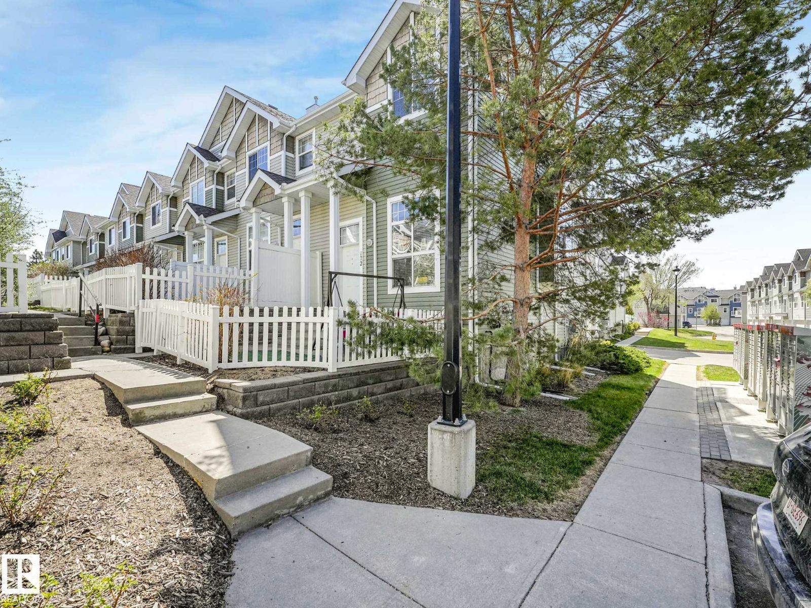 #172 5604 199 St NW photo 3 — MLS® E4490065