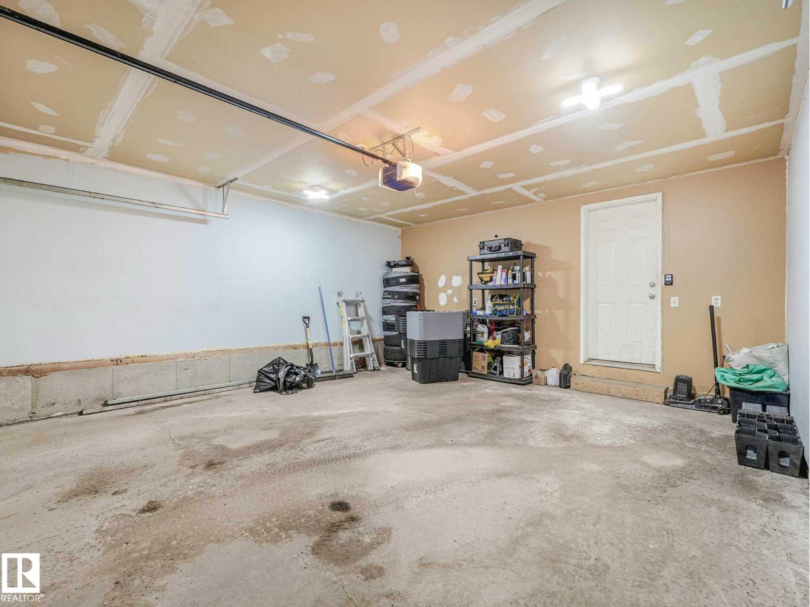 #172 5604 199 ST NW - 44