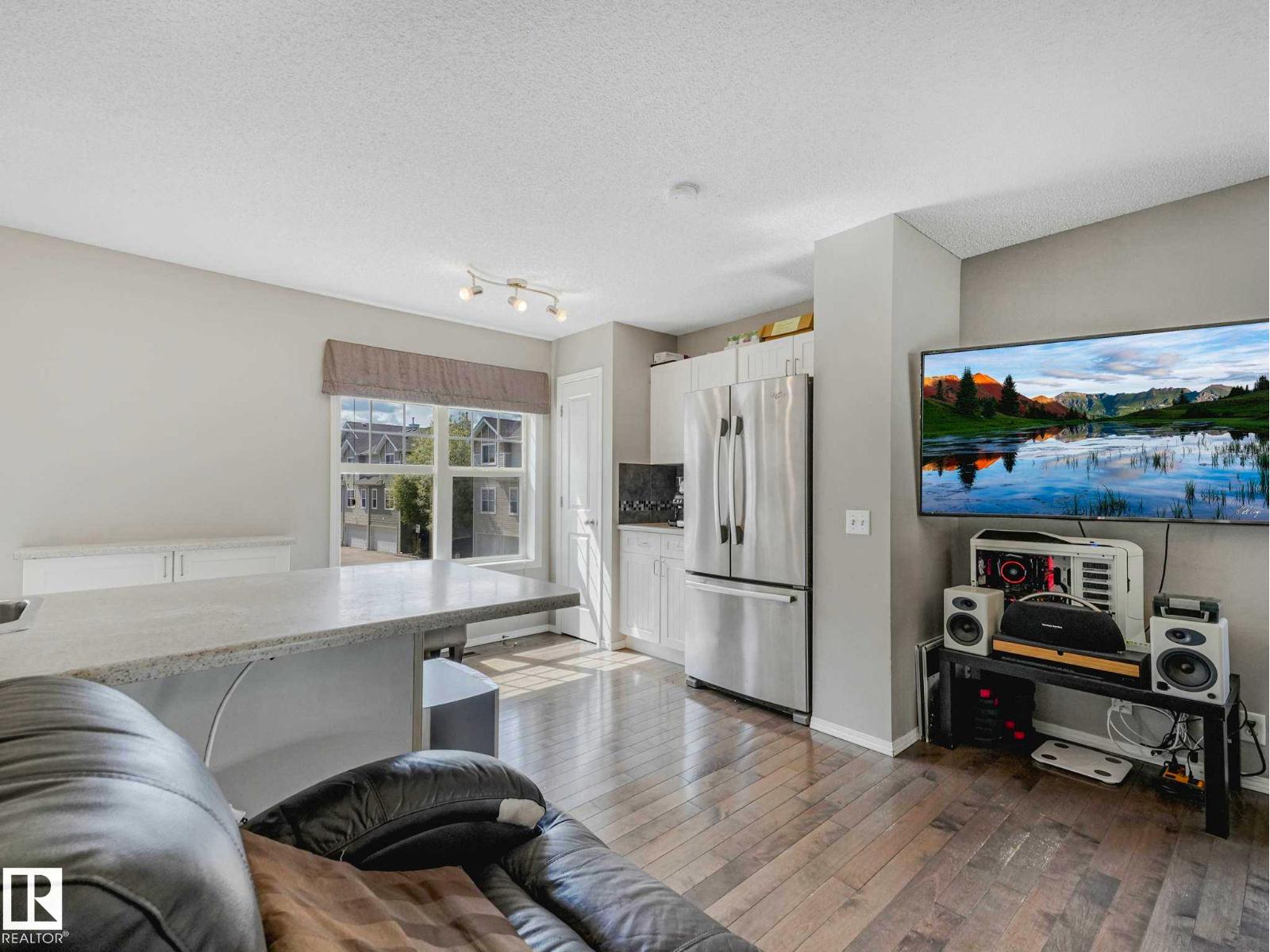 #172 5604 199 ST NW - 31