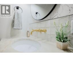 307 1270 Beach Dr, Oak Bay, BC V8S2N3 Photo 23
