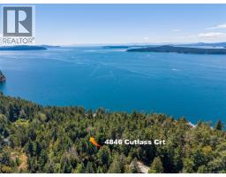 4846 Cutlass Crt, Pender Island, BC V0N2M2 Photo 10