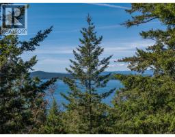 4846 Cutlass Crt, Pender Island, BC V0N2M2 Photo 6